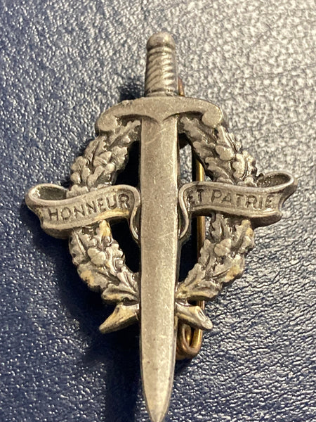 French - Honour & Country Beret Badge
