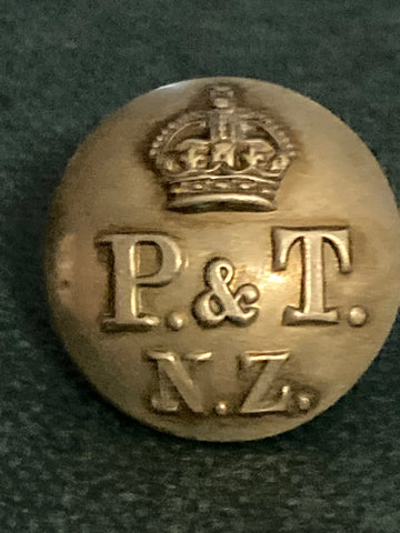 WW2 - NZ Post & Telegraph Uniform Button