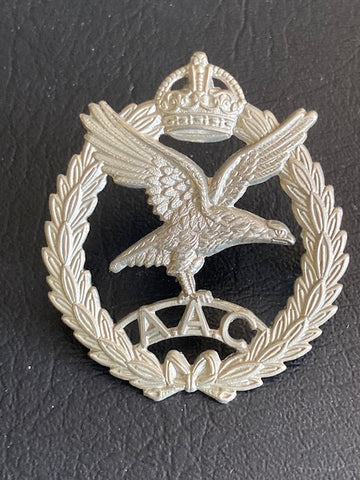 1942 - 1950 Army Air Corps Cap Badge