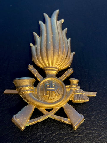 Italy - Customs / Ministry of Finance Cap Badge