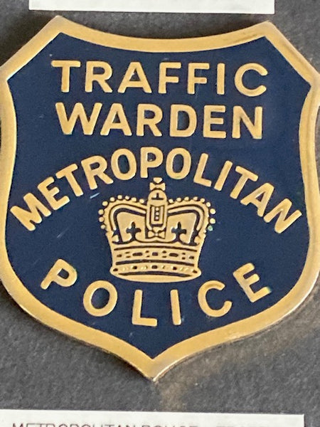 GB - Metropolitan Police Traffic Police Cap Badge