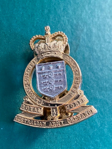 Australian Ordnance Corps Collar Badge