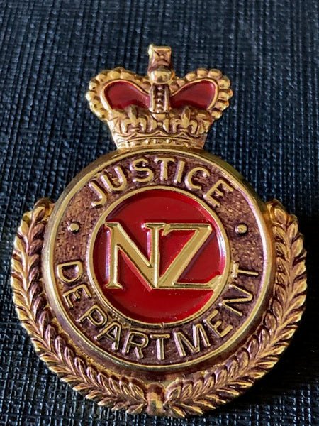 NZ Justice Department Cap Badge