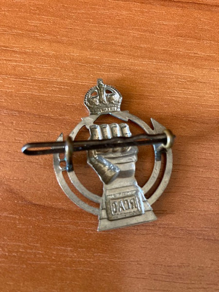 Royal Canadian Armoured Corps Cap Badge