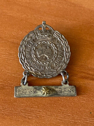 WW2 - Australian Female Relatives Silver Badge