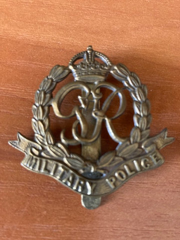 WW1 - WW2 Military Police Cap Badge