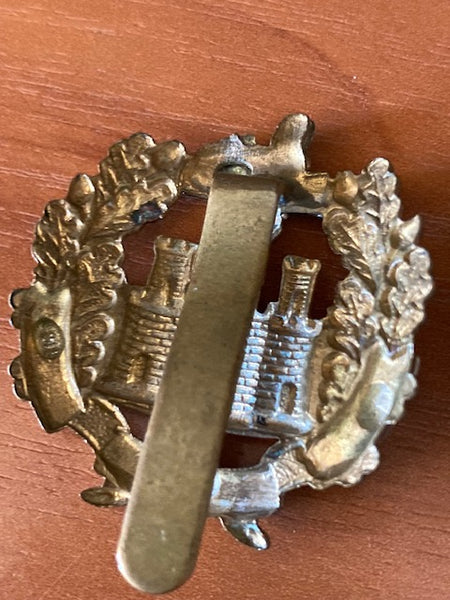 Essex Regt Cap Badge