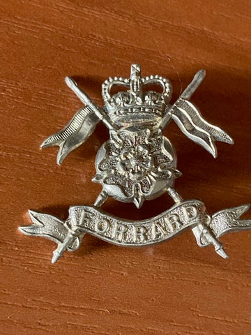 Queen's Own Yorkshire Regt Collar Badge