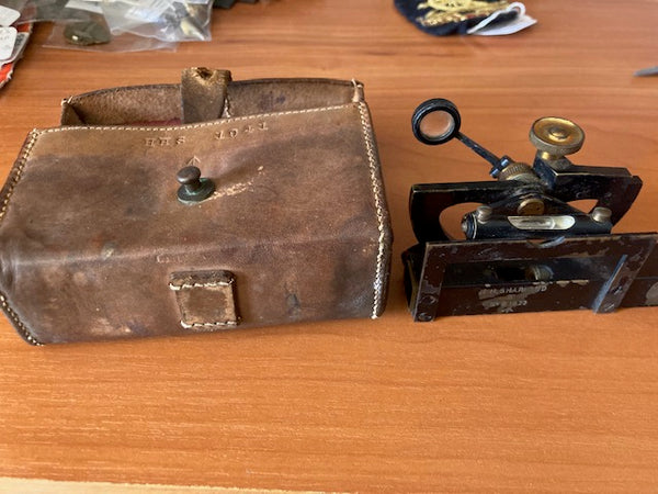 WW2 - British Clinometer in Leathe Case