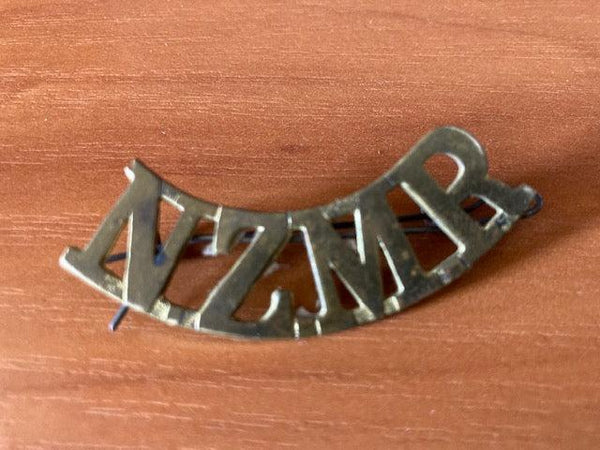 WW1 - NZ Mounted Rifles Title Badge