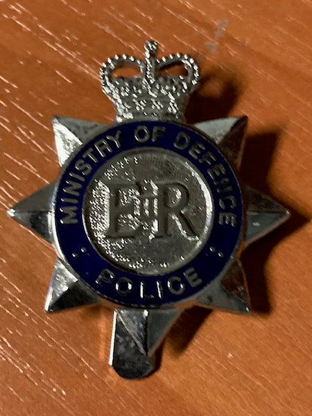 UK - Ministry of Defence Police Officer's Cap Badge