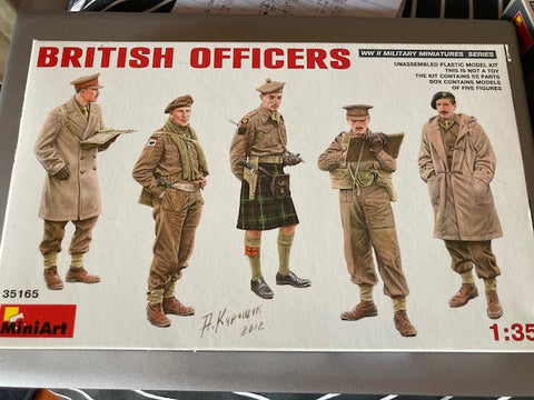 1:35 Scale British Officers Model Kit