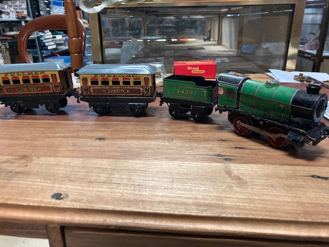 Hornby - O Gauge Loco & Coaches