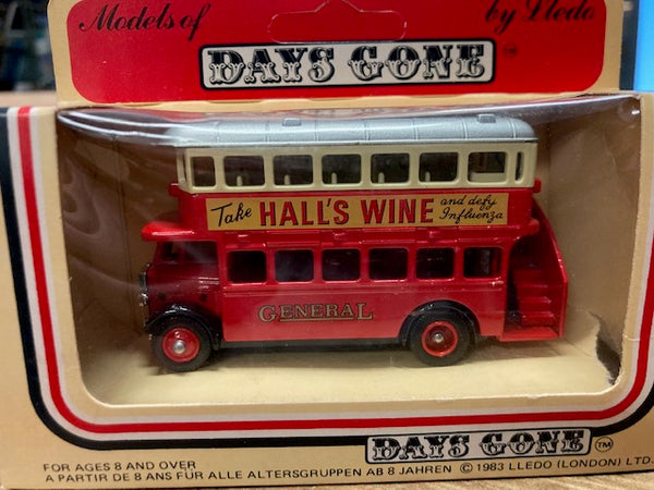 Lledo - Hall's Wine Bus