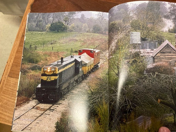 Life on the Victorian Railways by Nick Anchen