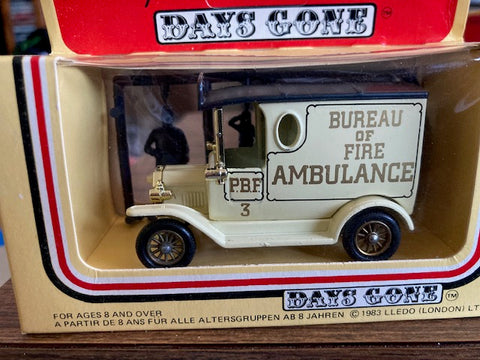 Lledo - Bureau of Fire Ambulance