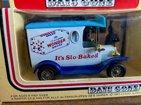 Lledo - Wonder Bread Delivery Van