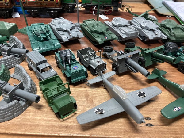 40 Plus - Plastic WW2 Toys