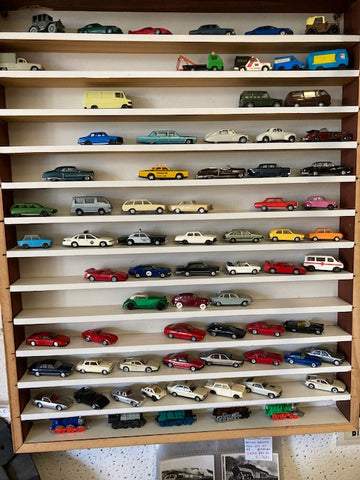 Wall Cabinet of HO Scale Models