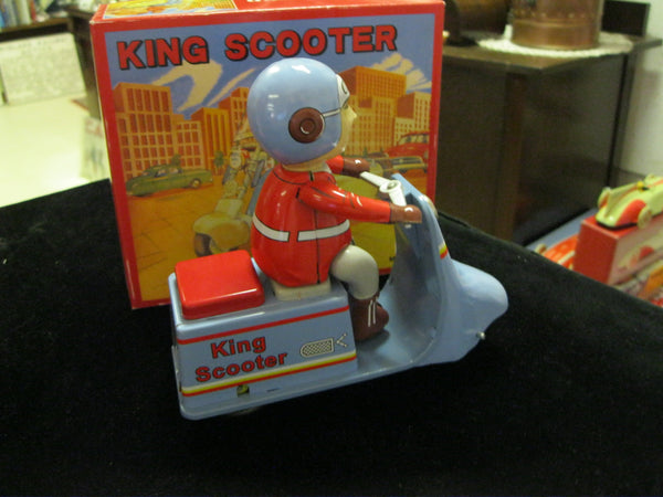 Clockwork Tin King Scooter