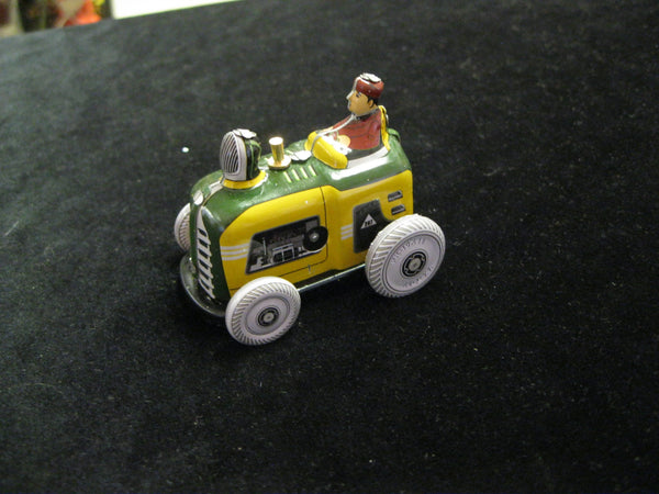 Small Clockwork Tractor