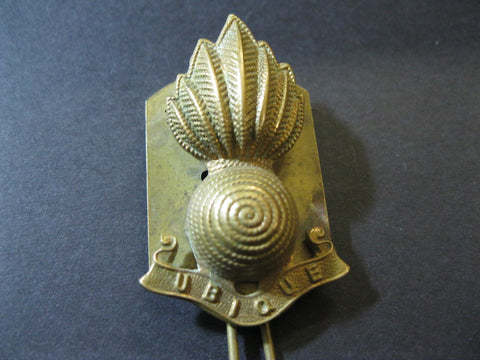 GB - Royal Artillery Collar Badge