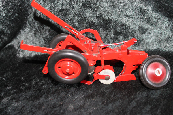 IH McCormick 1:16 2 Bottom Tractor Plough