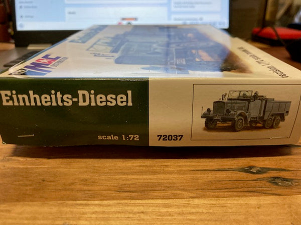 1:72 Scale - Einheits-Diesel Truck