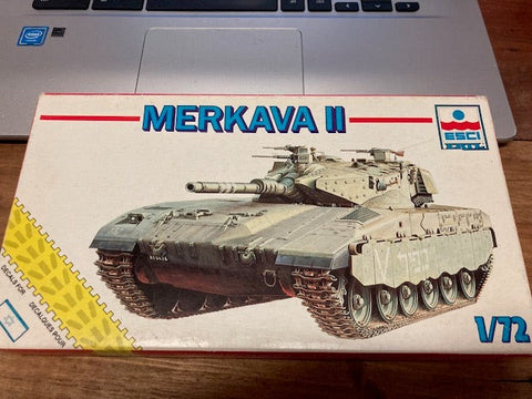 1:72 - Merkava Tank Model Kit .