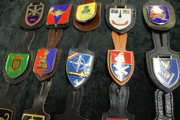 20 - Belgium Military Pocket Hanger Badges