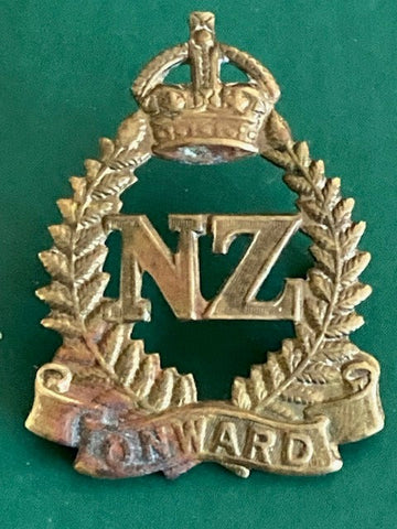NZ - Onward Army Cap Badge