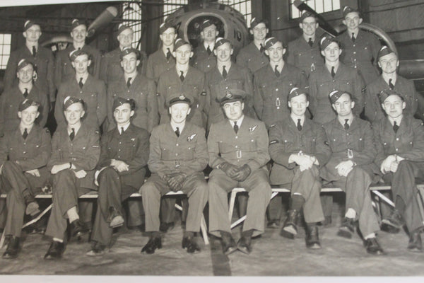 WW2 - Group Photo , Signed Reverse