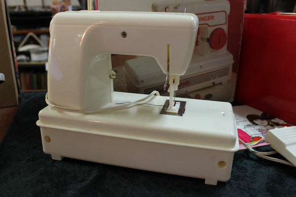 Singer Toy Lockstitch Sewing Machine