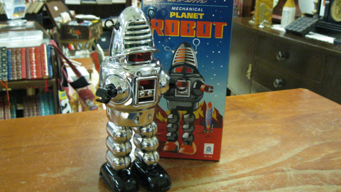 Clockwork Planet Robot.