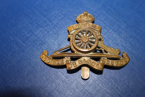 Royal Artillery Rotating Wheel Cap Badge